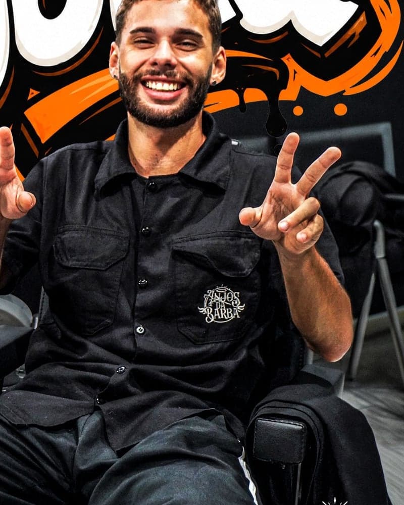 João — barbeiro especialista em degradê